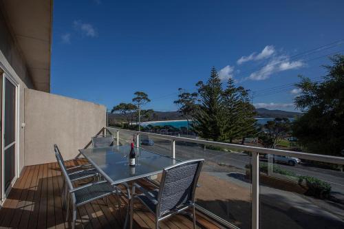 Binalong Bay House | Seaview Apartment