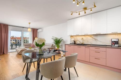 Kastav Apartment | Seaview apartment „Megan“ with sunny terrace