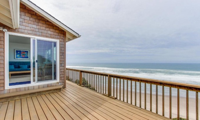 Cloverdale House | SeaView at Winema Beach
