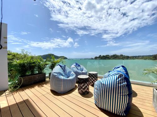 Talat Yai Ski Chalet | Seaview Duplex Home - Panwa Beach - Baan Jayden