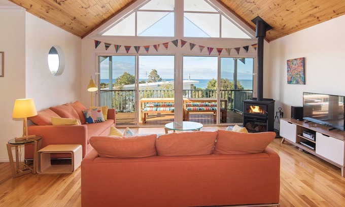 Dunsborough House | Seaview in Old Dunsborough
