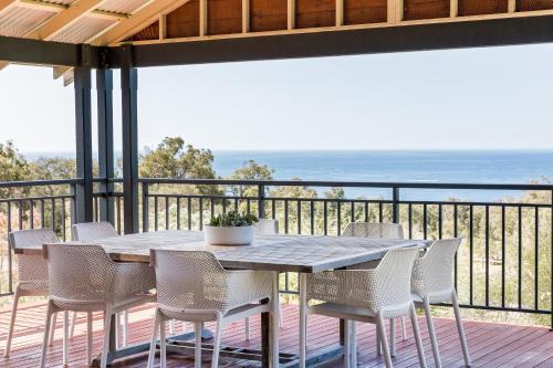Eagle Bay House | Seaview Retreat