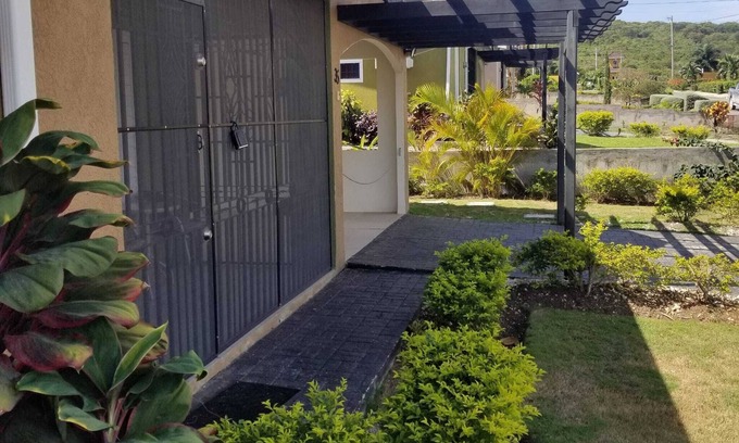 Falmouth House | Seaview Villa at Stonebrook Manor 2