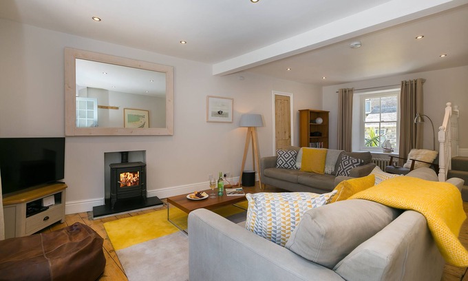 St Ives Cottage | Seawater cottage in beautiful St Ives with car parking