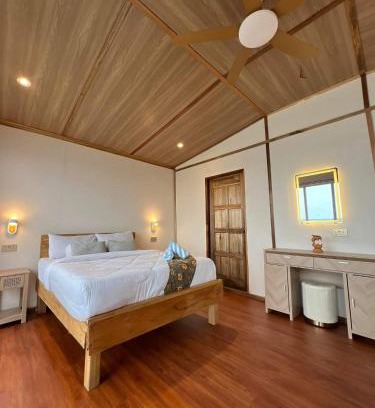 Sabah Bed & Breakfast | Seaweed Village Deluxe Room