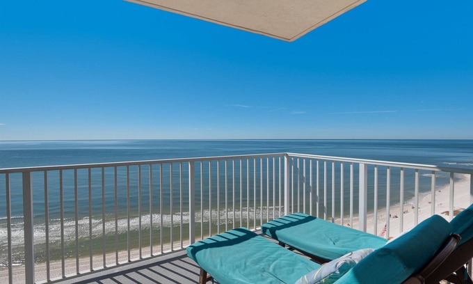 Gulf Shores Condo | SEAWIND1209! STUNNING GULF VIEWS FABULOUS BALCONY FUR!