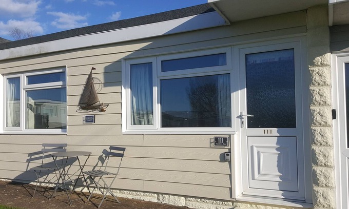 Sandown Ski Chalet | Seawinds Chalet holidays by the sea