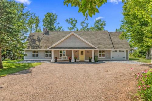 Bayview House | Seawood Shores near Cavendish Beach