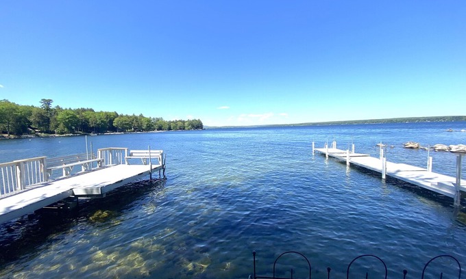 South Casco House | Sebago Lake Waterfront Rental Papoose Island
