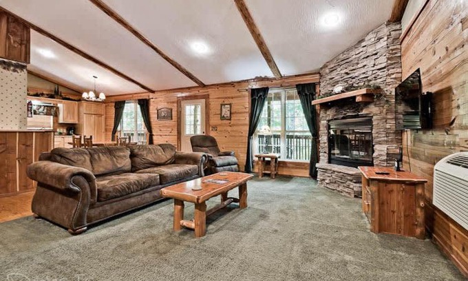Sylvan Shores House | Secluded 2 story cabin Pool WiFi smart TVs