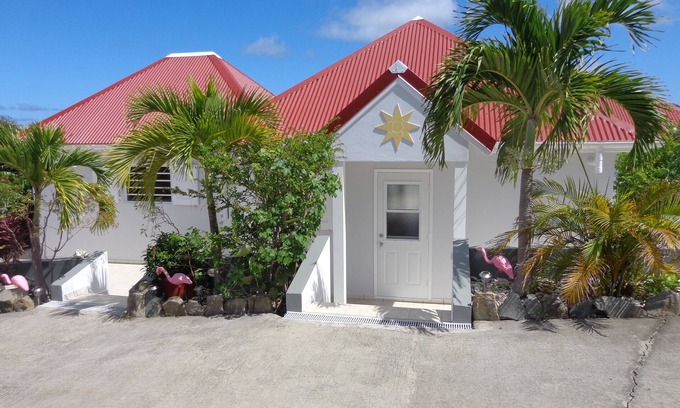 Lurin Villa | Secluded and Romantic Villa Overlooking St. Jean Bay