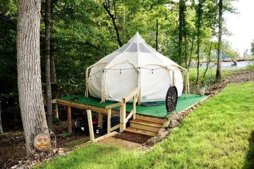Rogersville Other | Secluded Bell Tent with Outdoor Shower and Deck in Alabama