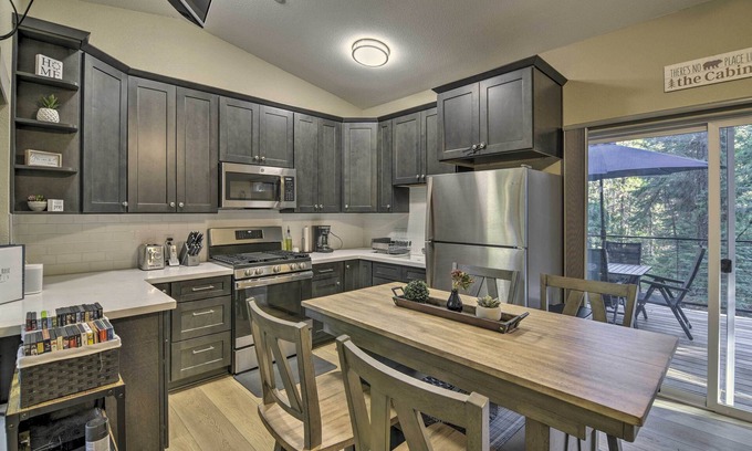 Butte Meadows Cabin | Secluded Butte Meadows Cabin w/Deck & Grill!