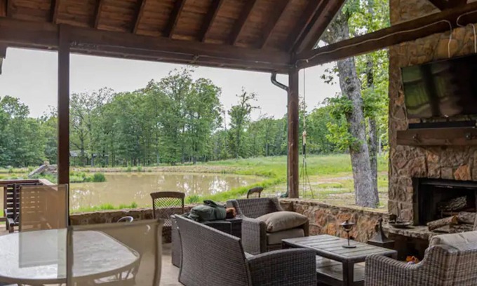 West Fork Cabin | Secluded Cabin in the Ozarks