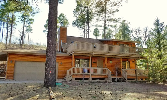 Timberland Acres Cabin | SECLUDED! Cabin @ JUNIPER RIDGE - WIFI/DOG FRIENDLY