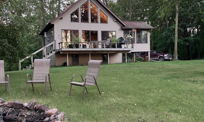Everts Cabin | Secluded cabin on 20 acres of wooded paradise includes pontoon boat