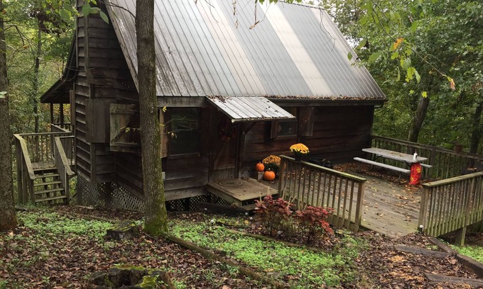 Huntsville House | Secluded cabin on the Kings river at Marshall Ford. Private and beautiful river