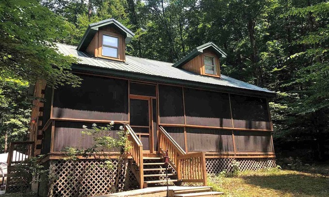 Birdseye Cabin | Secluded cabin with hot tub, fire pit near Patoka Lake, marina and winery