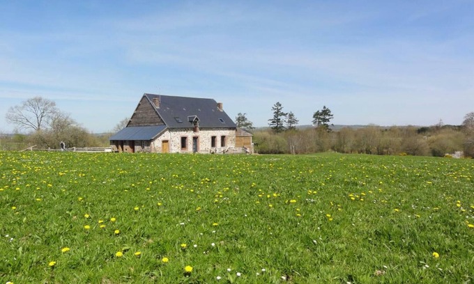 Placy-Montaigu Cottage | Secluded Eco-Friendly Lodge with Fireplace, Garden, Terrace, and Scenic Views