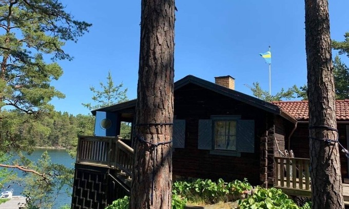 Skalsmara Cottage | Secluded gem on an island in the Stockholm archipelago, forest plot and private jetty,