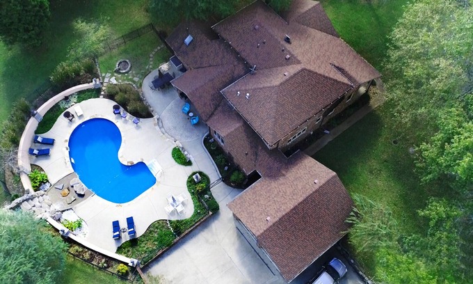Franklin House | Secluded Getaway