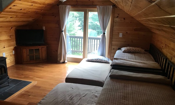 Waterford House | Secluded home in Waterford with access to McWain Pond