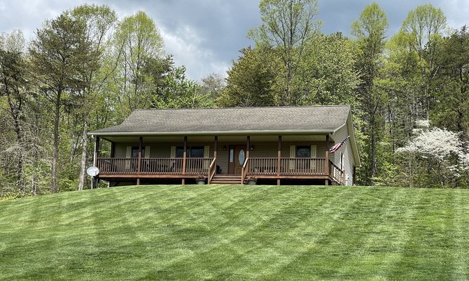 Creola House | Secluded home on 40 wooded acres
