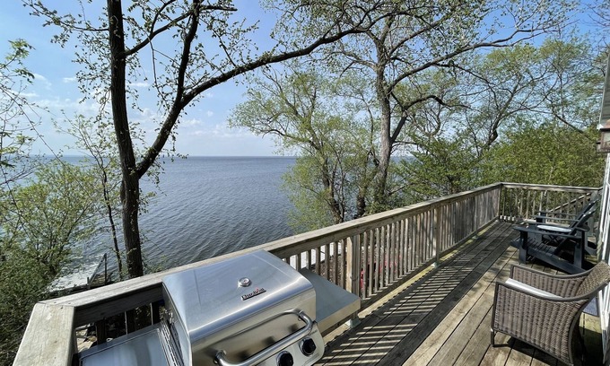 Village of Harrison House | Secluded Lake House Retreat – Book Now!
