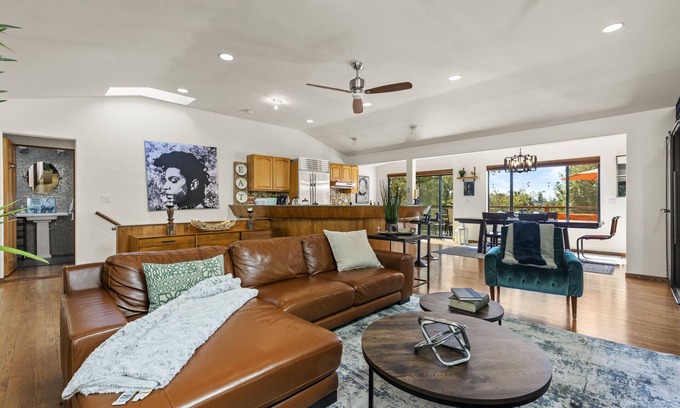 Merriewood House | Secluded Luxury home in Montclair Hills