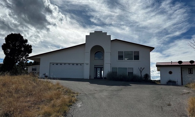 Ruidoso House | Secluded Mountain House on 20 wooded acres with majestic views and game room.