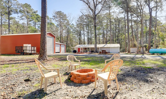 Newport House | Secluded Newport Getaway w/Fire Pit & Grill!