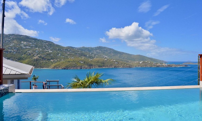 Peterborg Villa | Secluded peterborg Villa-July 4 open! Enjoy sweeping views of Magens bay