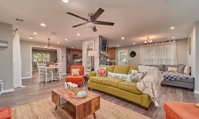 Mayo House | Secluded renovated 3/2 country home with view