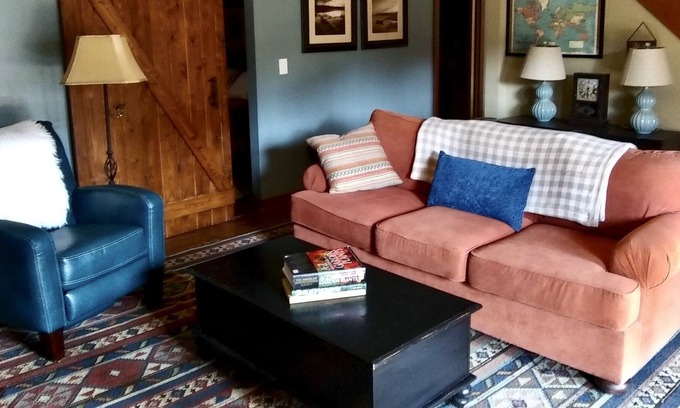 Confluence Apartment | Secluded retreat near Ohiopyle State Park and GAP hiking/biking trail