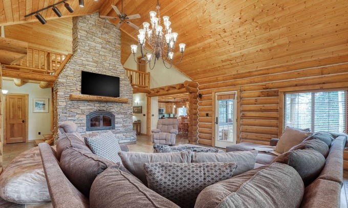 Brian Head Cabin | Secluded retreat with inviting deck, air hockey, & W/D - dog-friendly