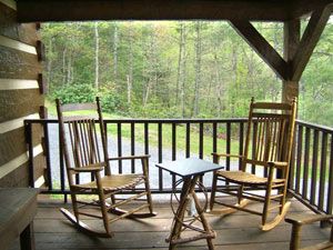 Hot Springs Cabin | Secluded ridge-top Log Cabin just minutes from Hot Springs and Lake Moomaw!