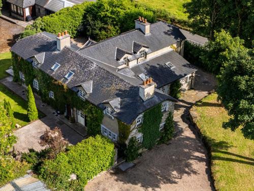 Ballynacarrigy House | Secluded riverside farmhouse close to Center Parcs
