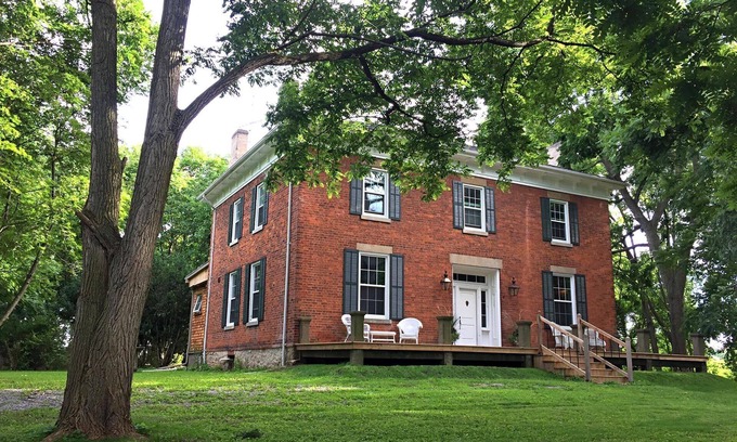 Niagara-on-the-Lake House | Secluded & Serene - 1845 Regency Manor Home