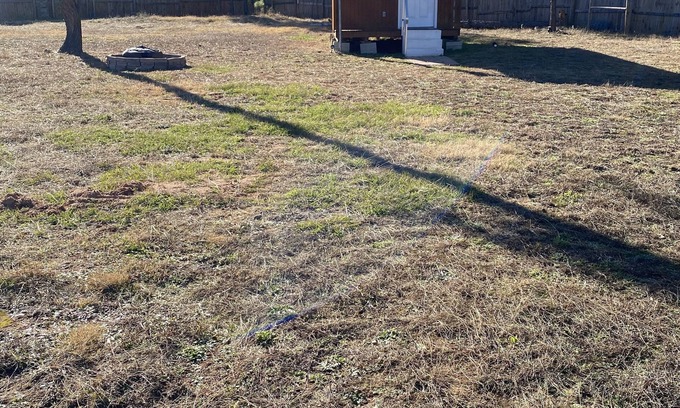 Smith County Cabin | Secluded & unique , off grid kitchenettes private getaway in the country.