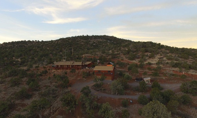 Williams Cabin | Secluded Vacation Rental-Amazing Views With Home Gym