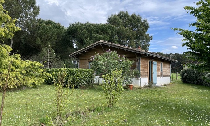 Messanges Villa | Secluded Villa for 4 with Ample Garden and Terrace