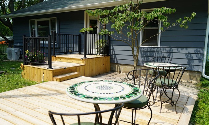 Dowagiac Cottage | Secluded Woods Edge Cottage in Dowagiac MI.