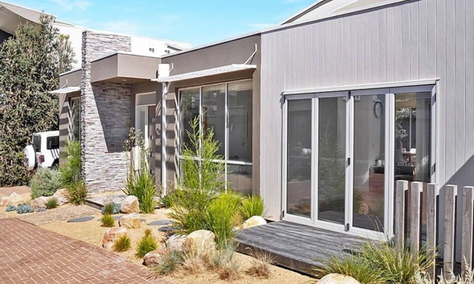 Inverloch Apartment | Seclusion in The Crescent