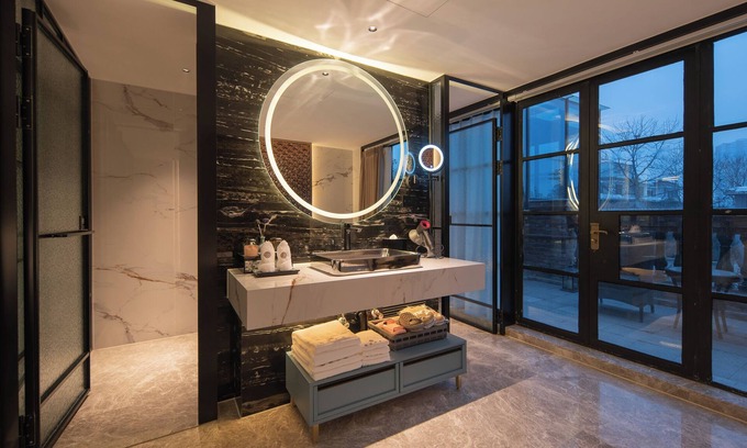 Luolong Hotel | SECLUSION TANG
