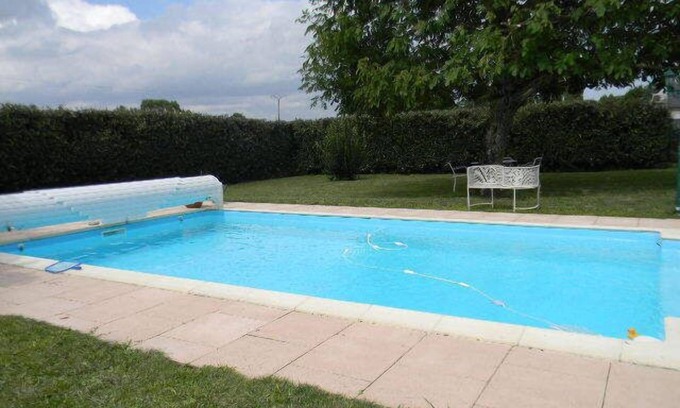 Dry House | Second family residence with heated pool, 40 minutes from Chambord.