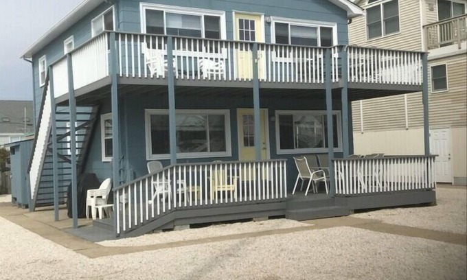 North Beach Haven House | Second Floor, Fantastic Water Views, Bay Beach, Pet Friendly.