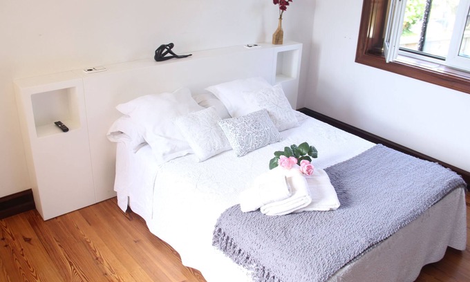 Baiona Old Town Ski Chalet | Second floor of house with enclosed property in Baiona.