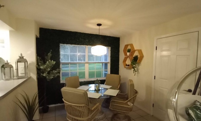 Lutz Condo | Secret Garden #2104