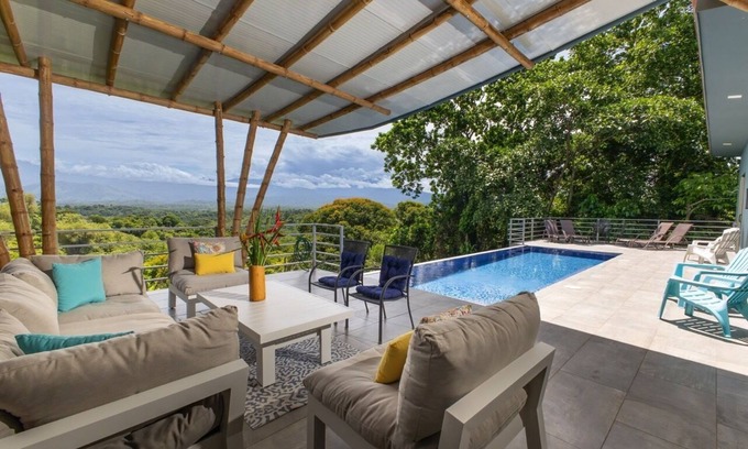 Quepos Villa | Secret Mountain Top 3BR Casa Colibrí private pool
