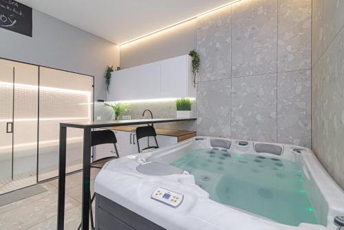 Business District Apartment | Secret SPA